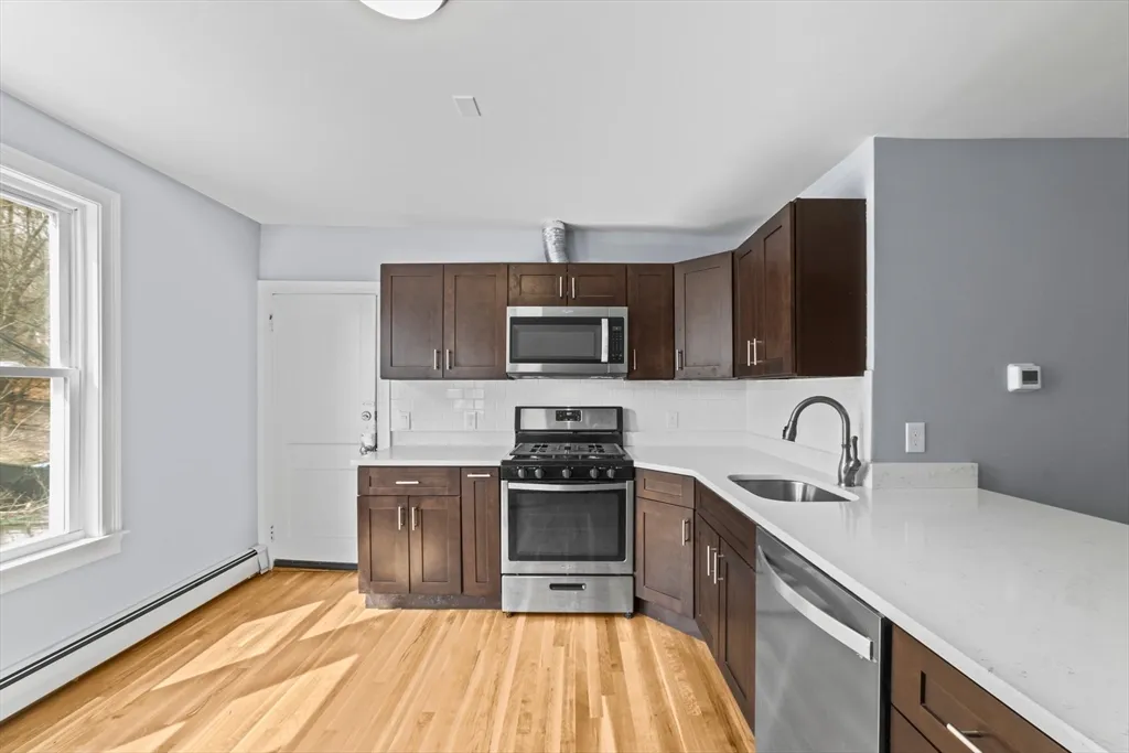516 Washington, Brighton