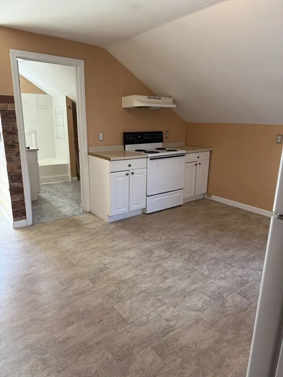 52 Adams St, Taunton