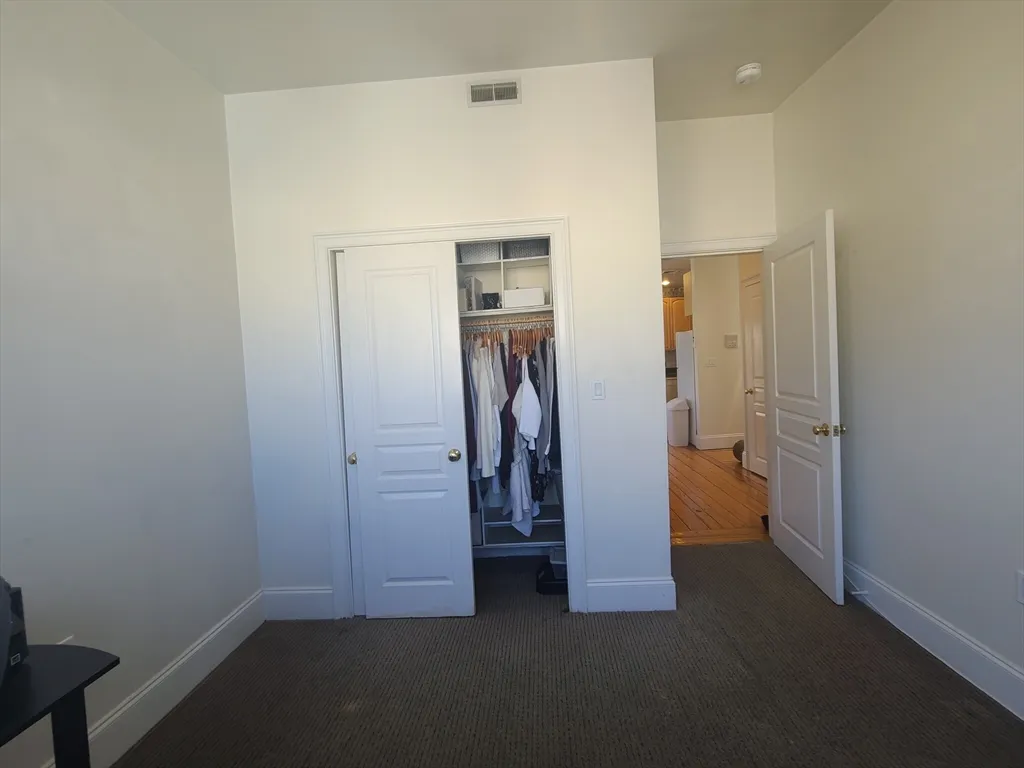 31 Jenkins St, South Boston