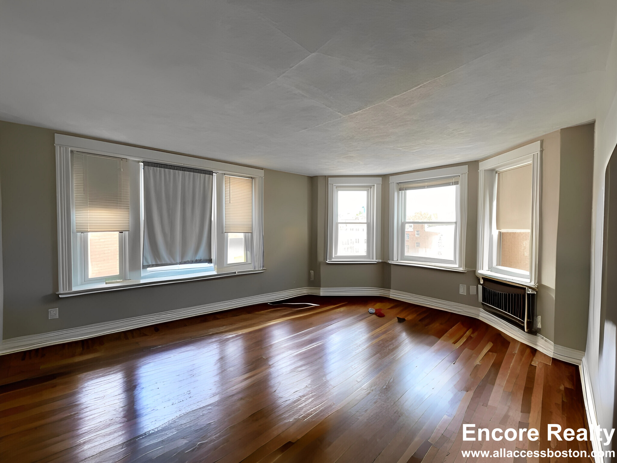 33 Stearns Rd, Coolidge Corner