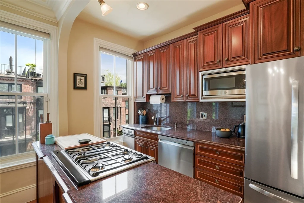 99 Pembroke, South End