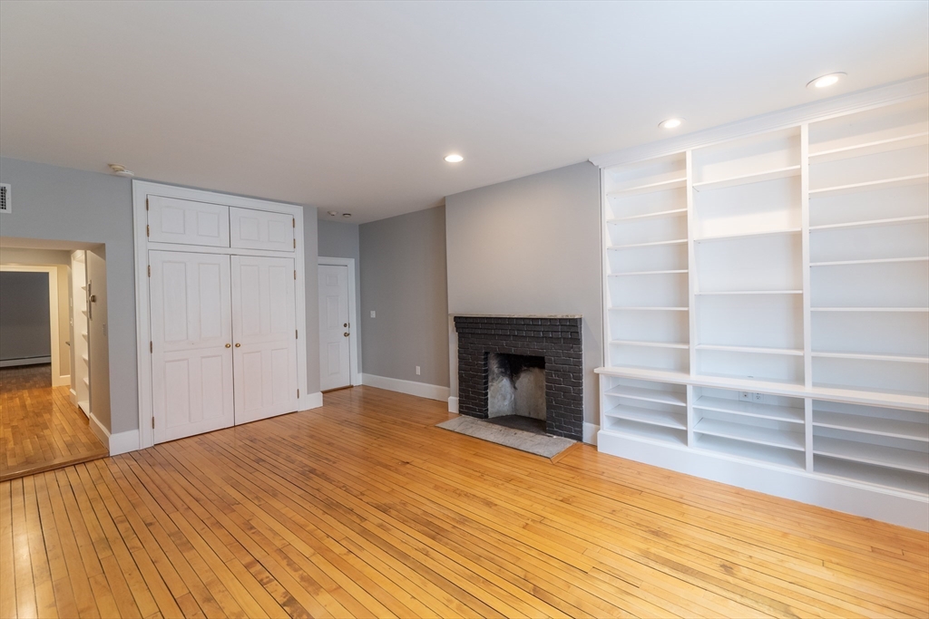 40 Mount Vernon St, Beacon Hill