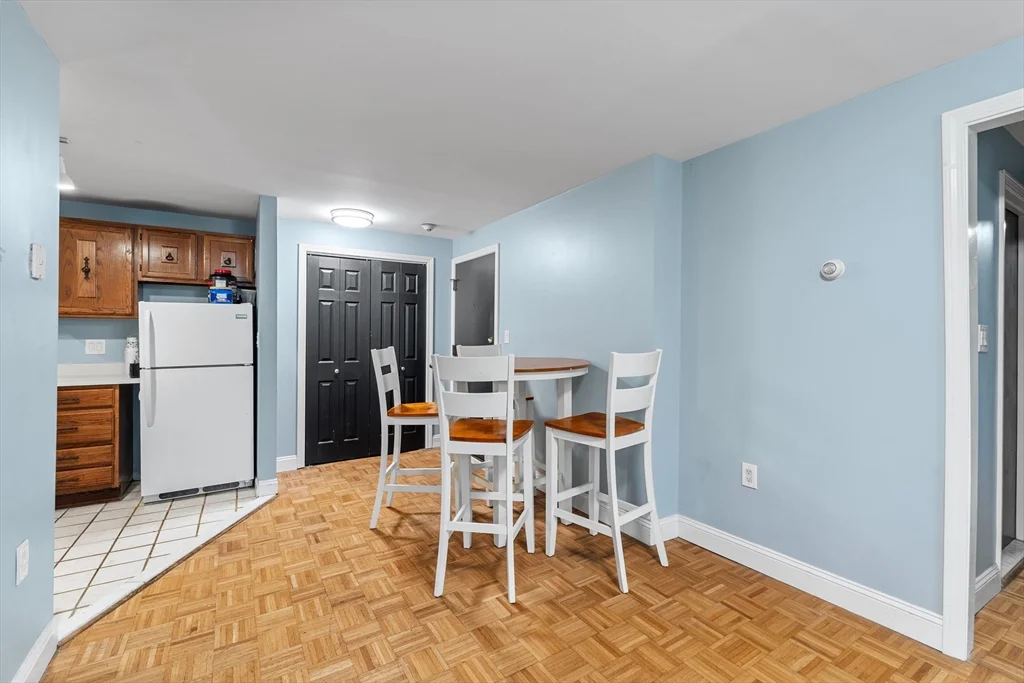 99 W 4th, South Boston