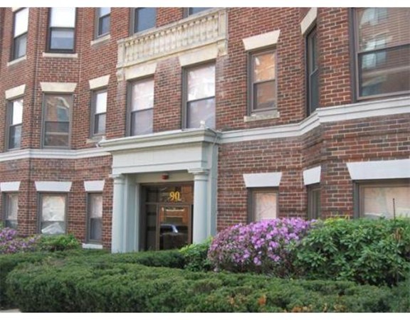 90 Brainerd Rd, Allston