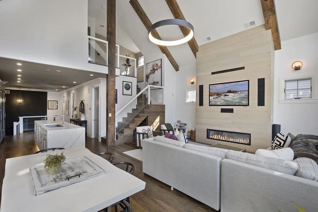 719 E 2nd St, South Boston