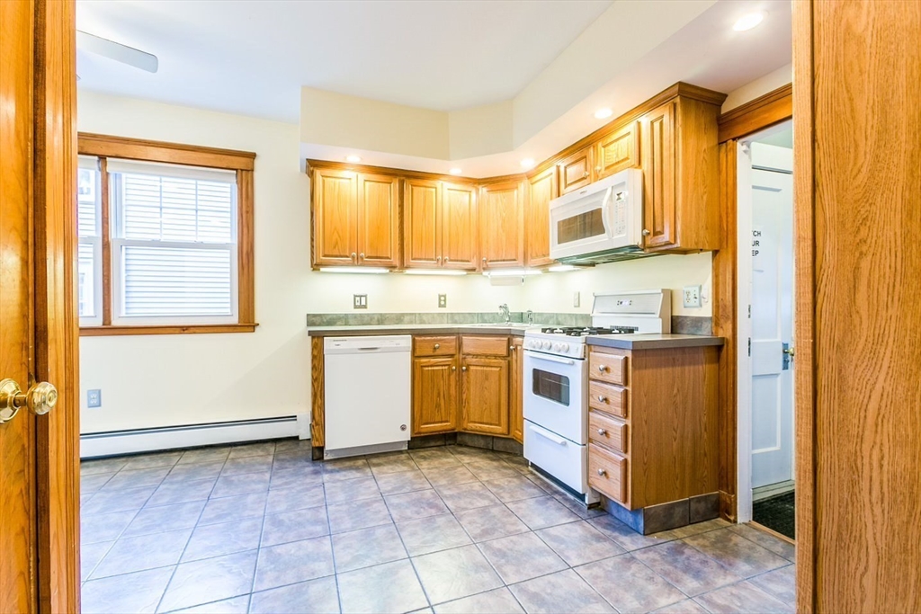 67 Orchard St, Medford