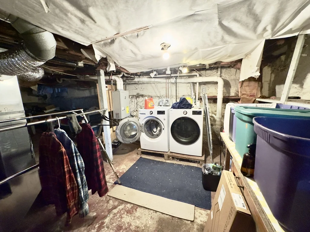 8 Fox Point, Dorchester