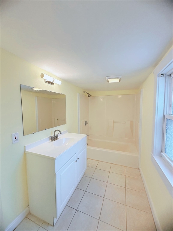 4 Harrison St, Natick