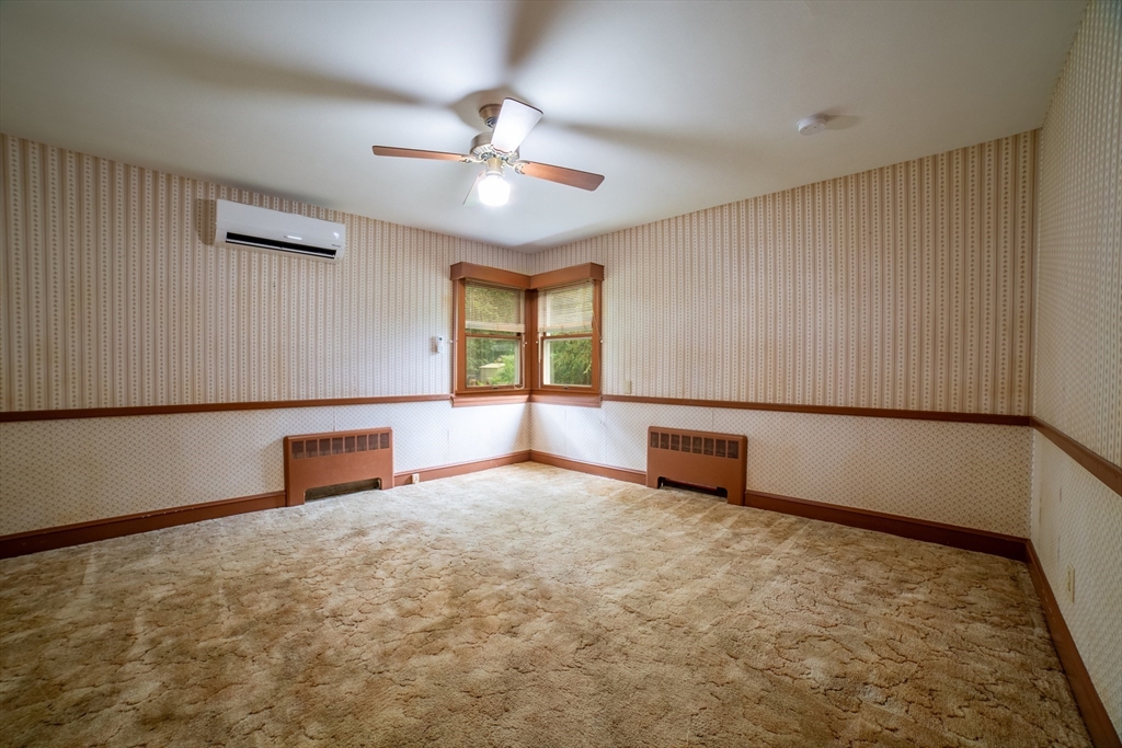 88 Sutherland Rd, North Attleboro