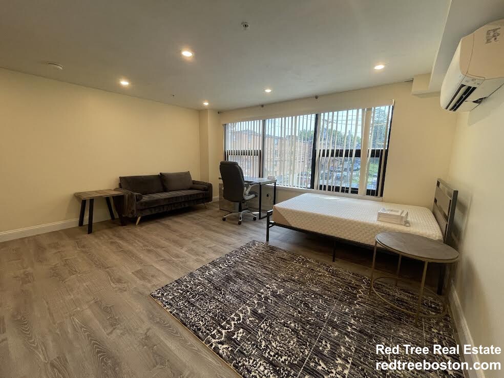 1028 Commonwealth Ave, Boston