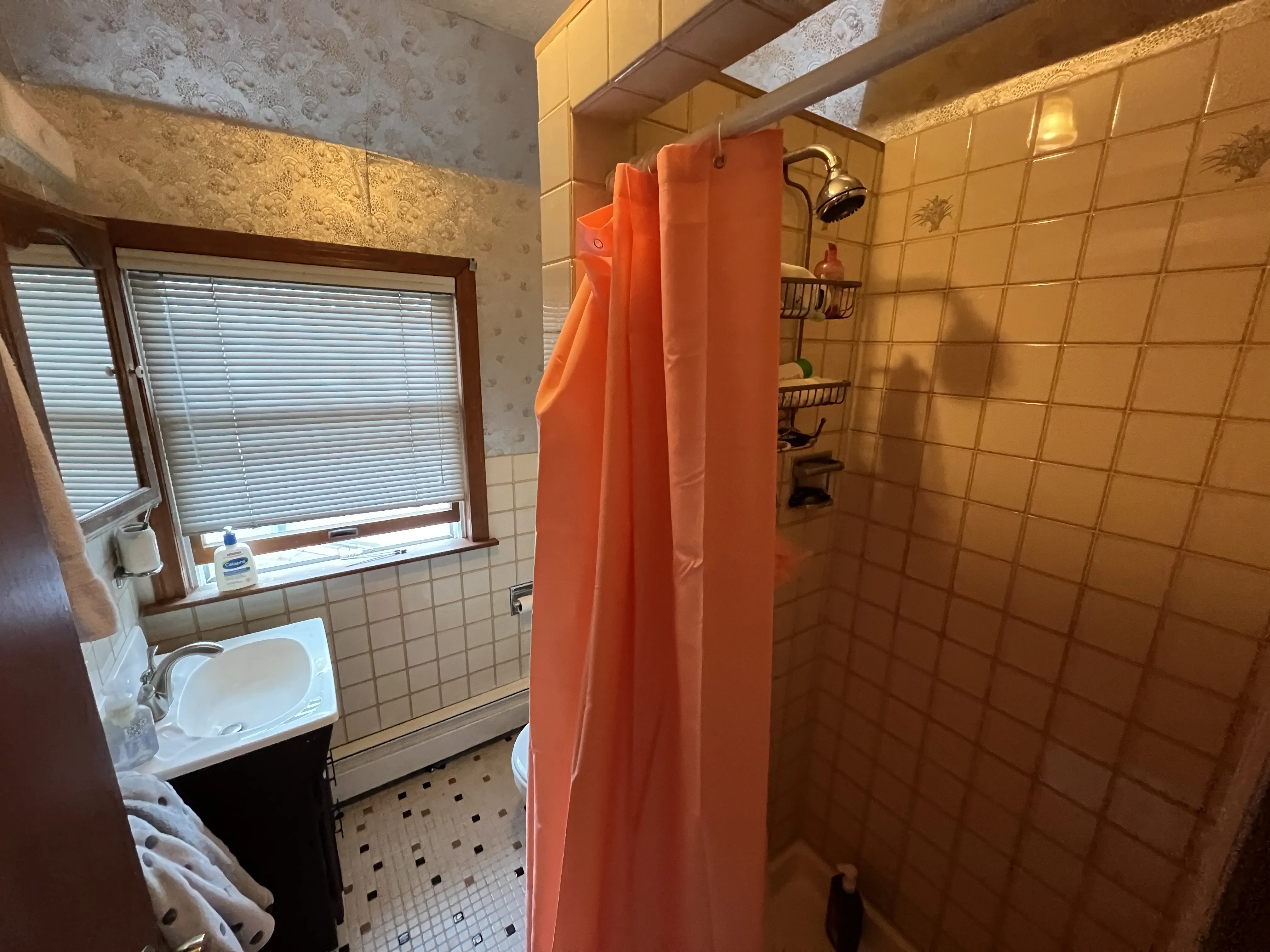 213 Holland St, Teele Square