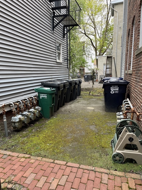 228 Hurley St, East Cambridge