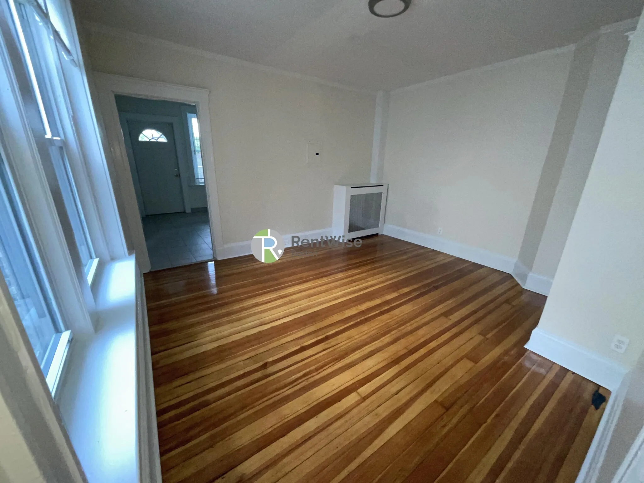 6 Barrows St, Allston