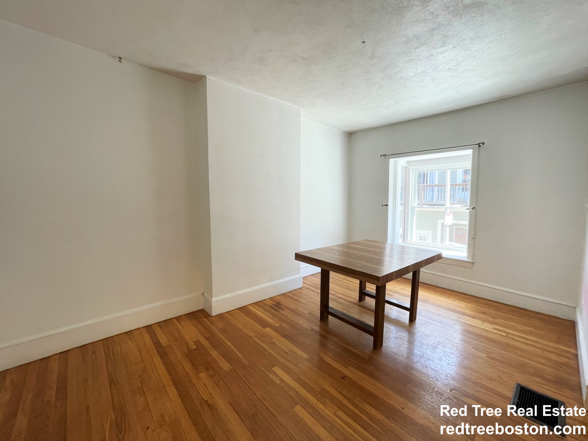 8 Sewall St, Mission Hill
