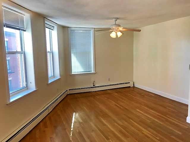 2 bed, 1 bath apartment for rent at 382 North St Unit 3, Waterfront — photo 8 of 20