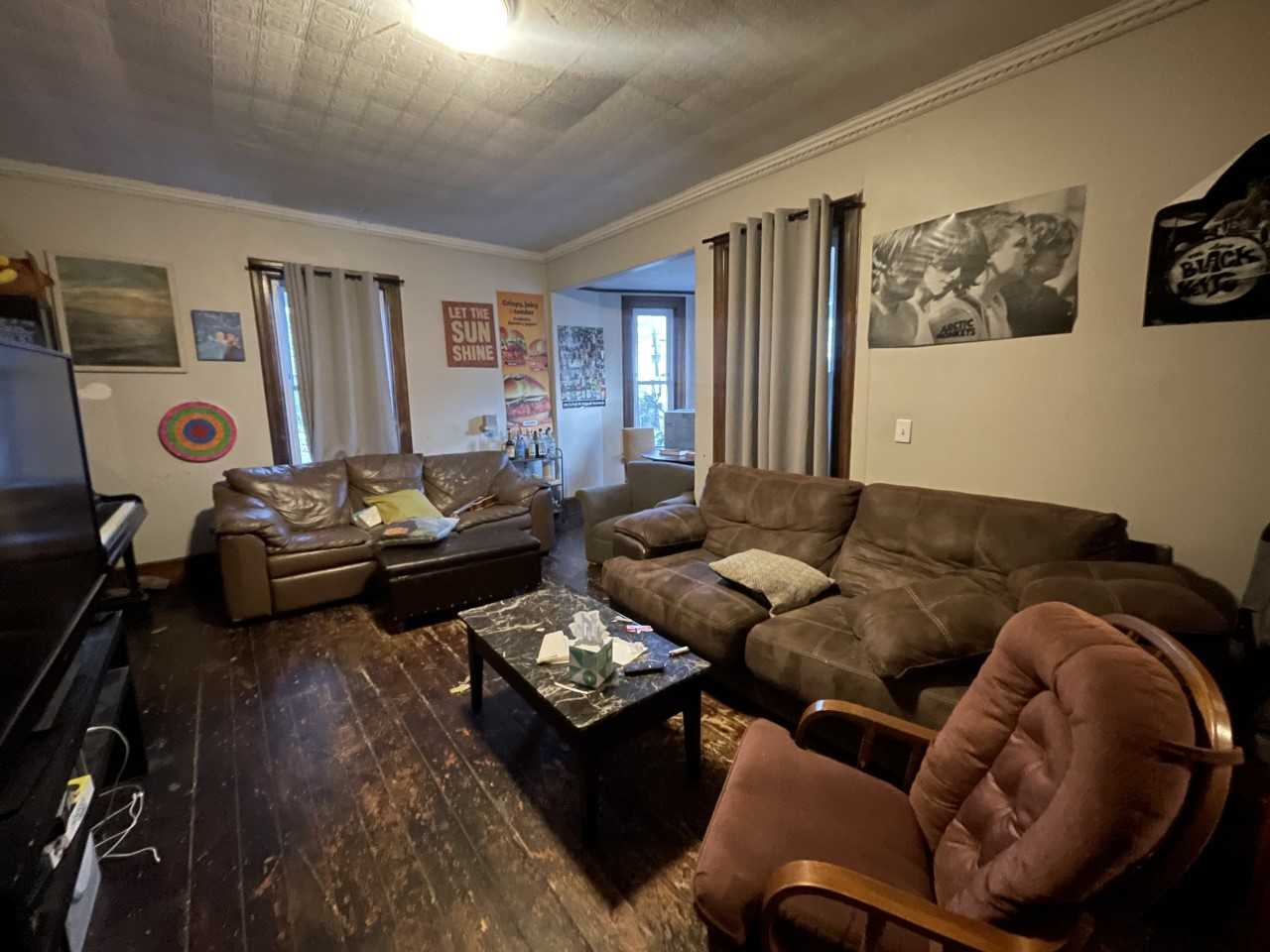 8+ bed, 2.5 bath apartment for rent at 16 Ashford St Unit 1, Allston — photo 7 of 7