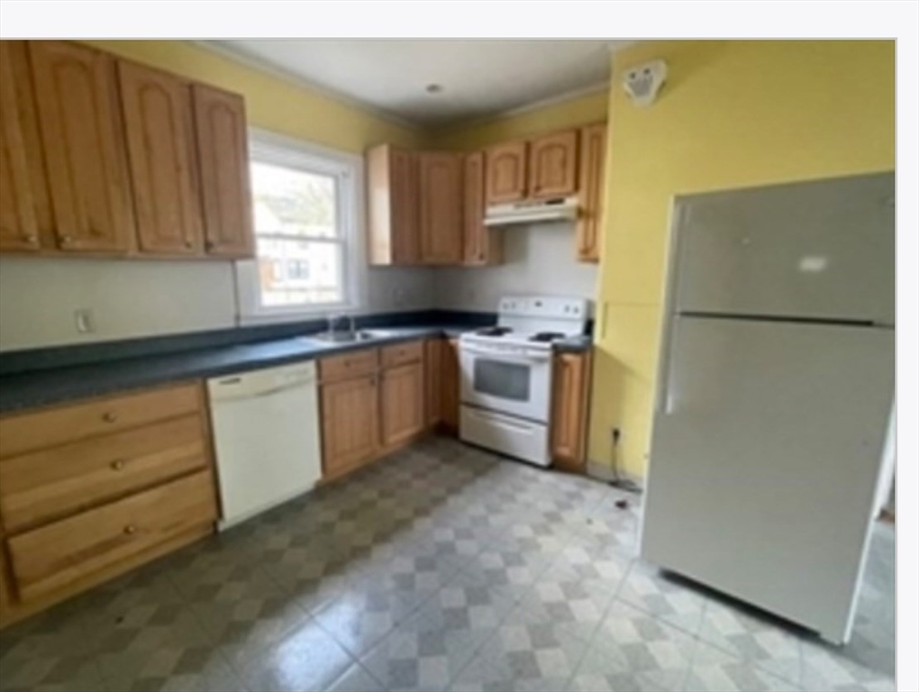 84 Walker St, Newtonville