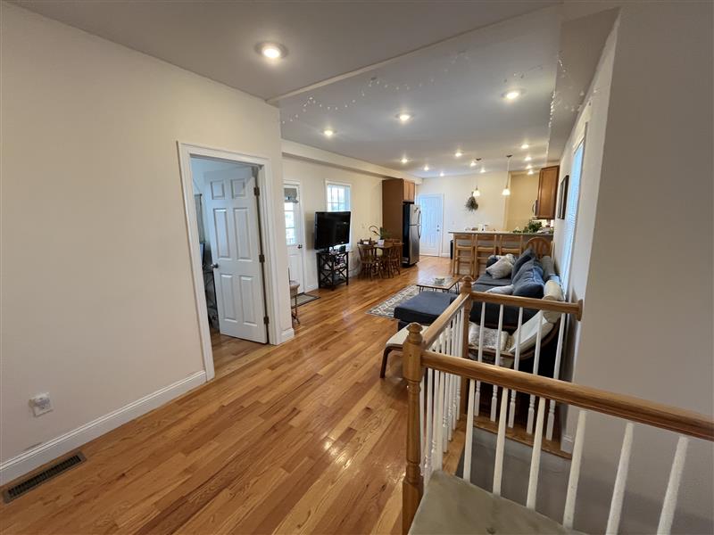 14 Flint St, East Somerville