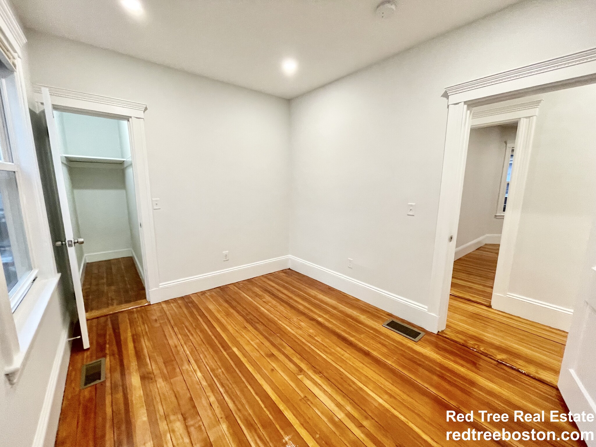 68 Bakersfield St, Dorchester