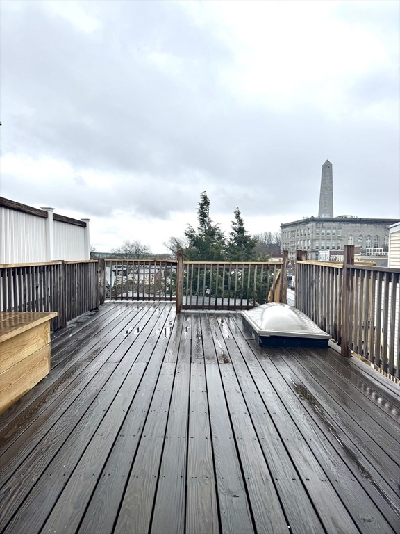 49 Elm St, Charlestown