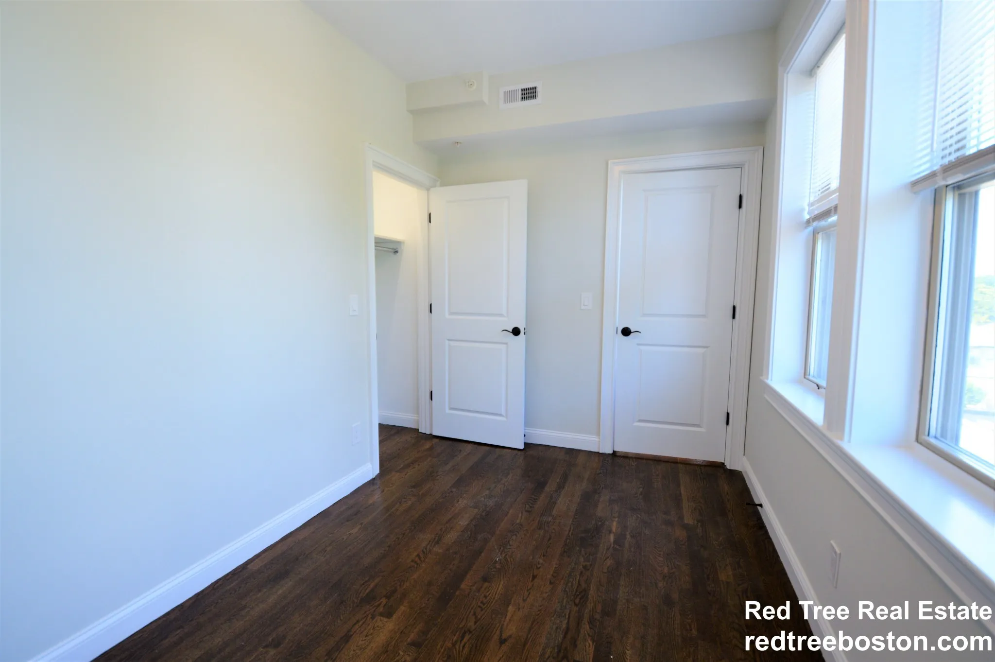 2017 Commonwealth Ave, Brighton