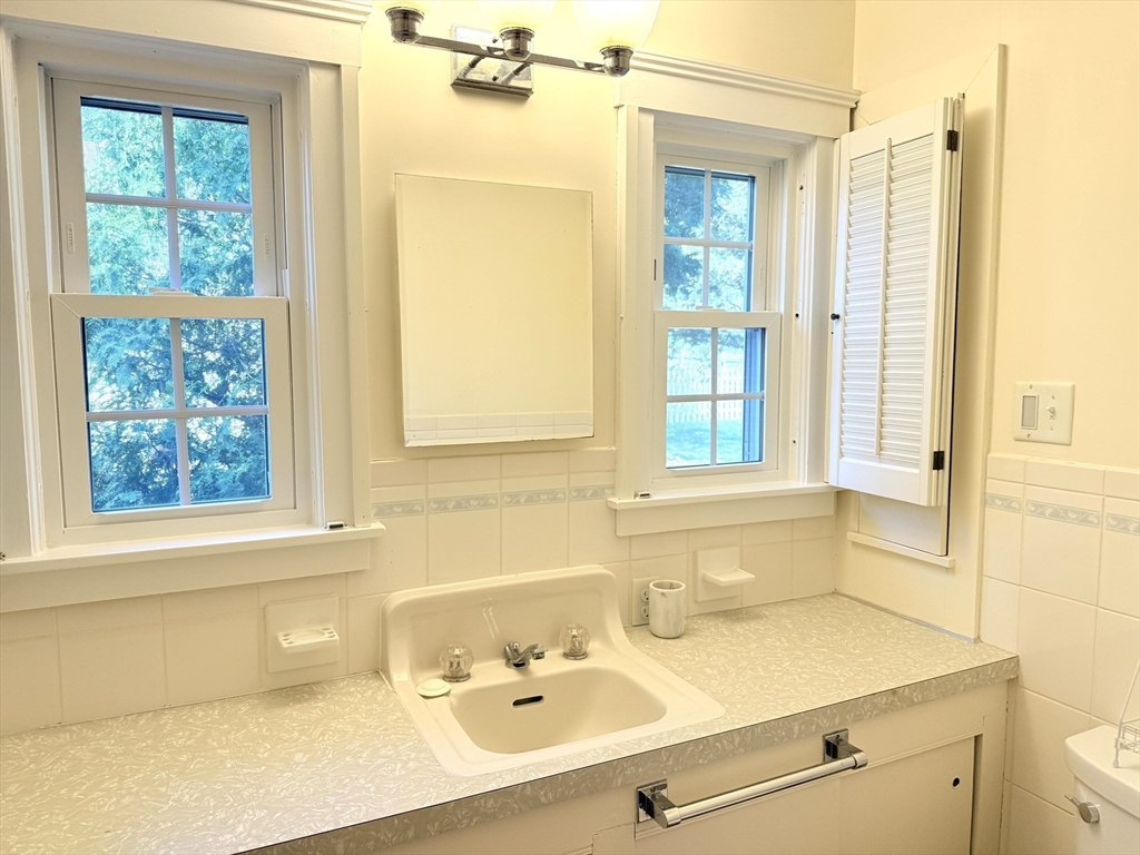 38 Highland St, South Dartmouth