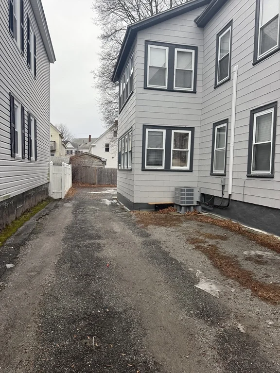 136 Gershom Ave, Lowell