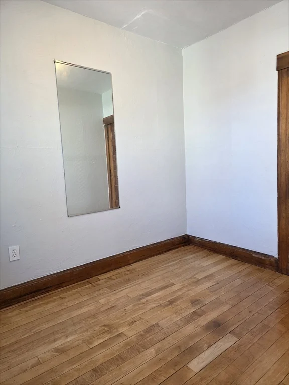 2 Hillside St, Worcester