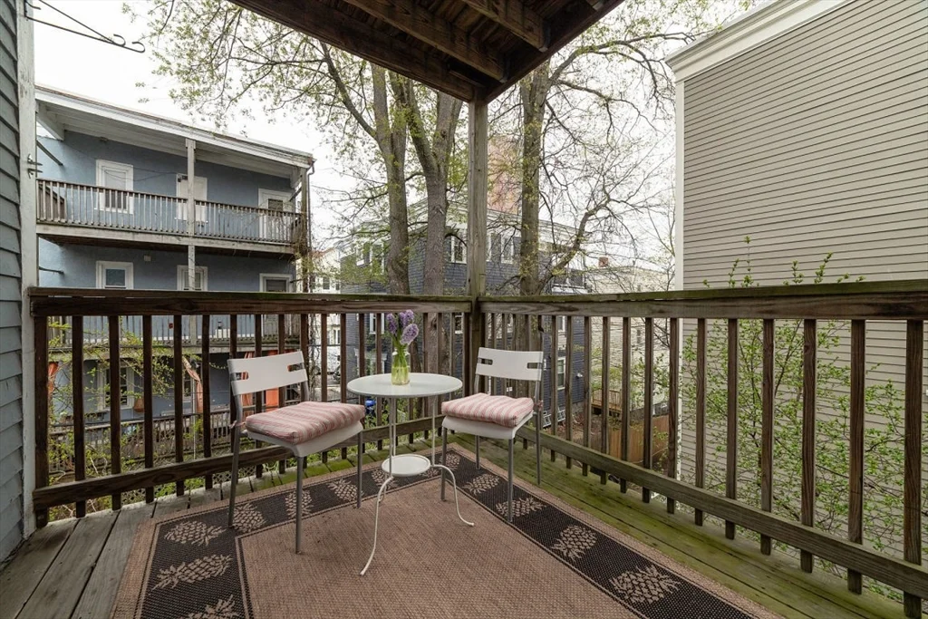 12 Parkton Rd, Jamaica Plain