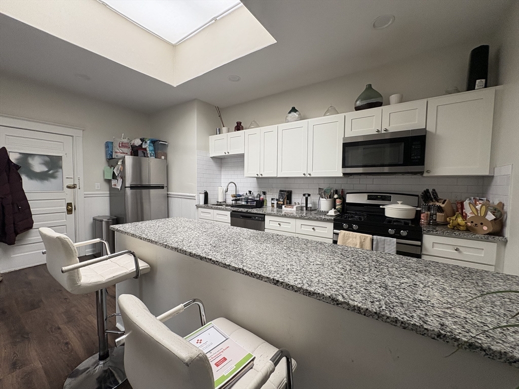 996 Chestnut St, Newton Upper Falls