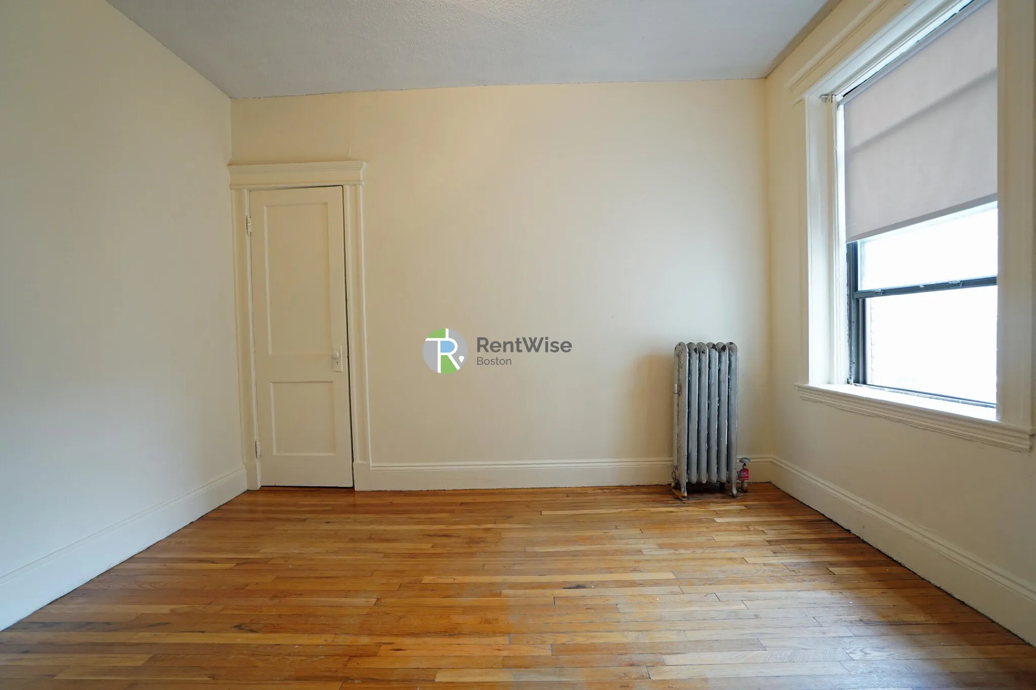 1144 Commonwealth Ave, North Brookline