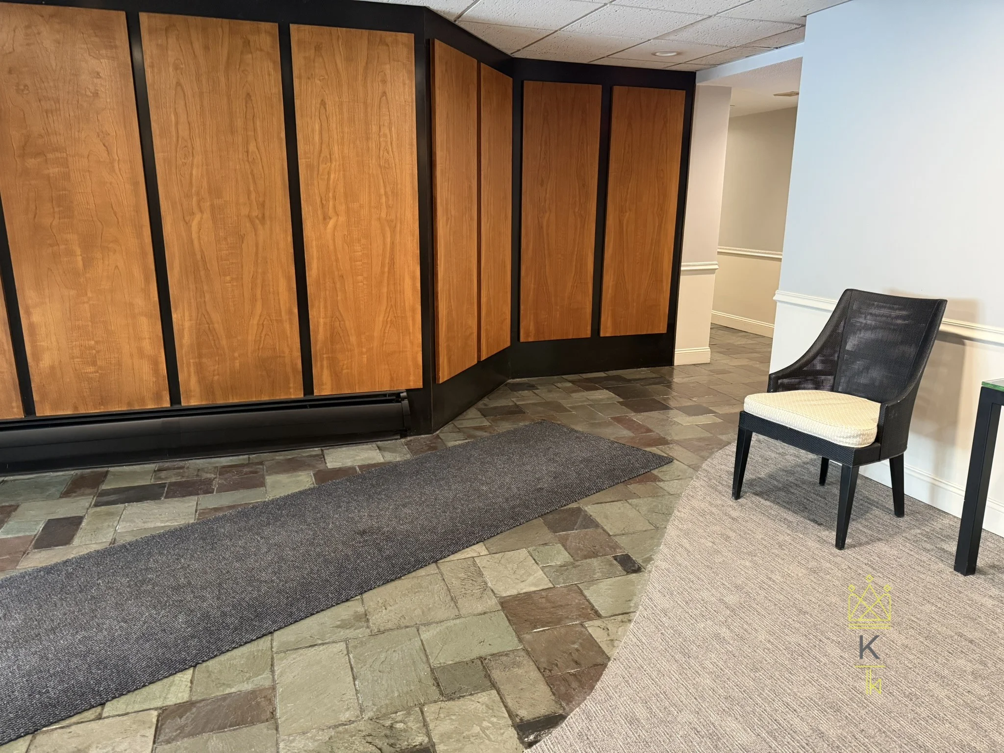 81 Green St, North Brookline