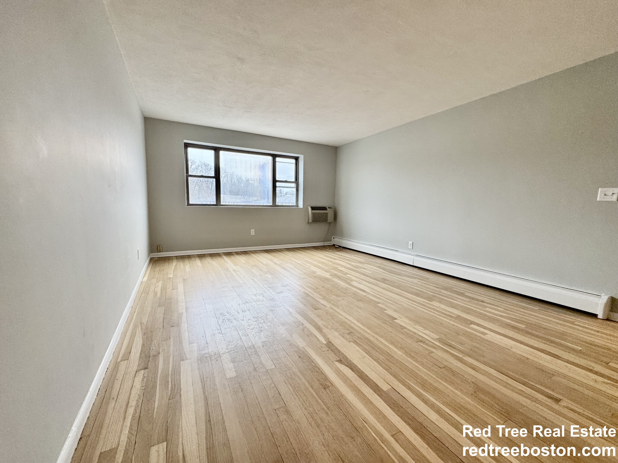 97 Spring St, West Roxbury