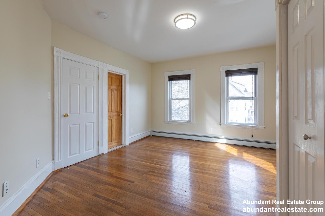 376 Medford St, Winter Hill