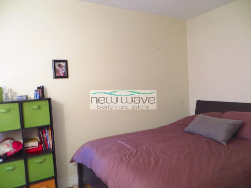 32 Irving St, Beacon Hill