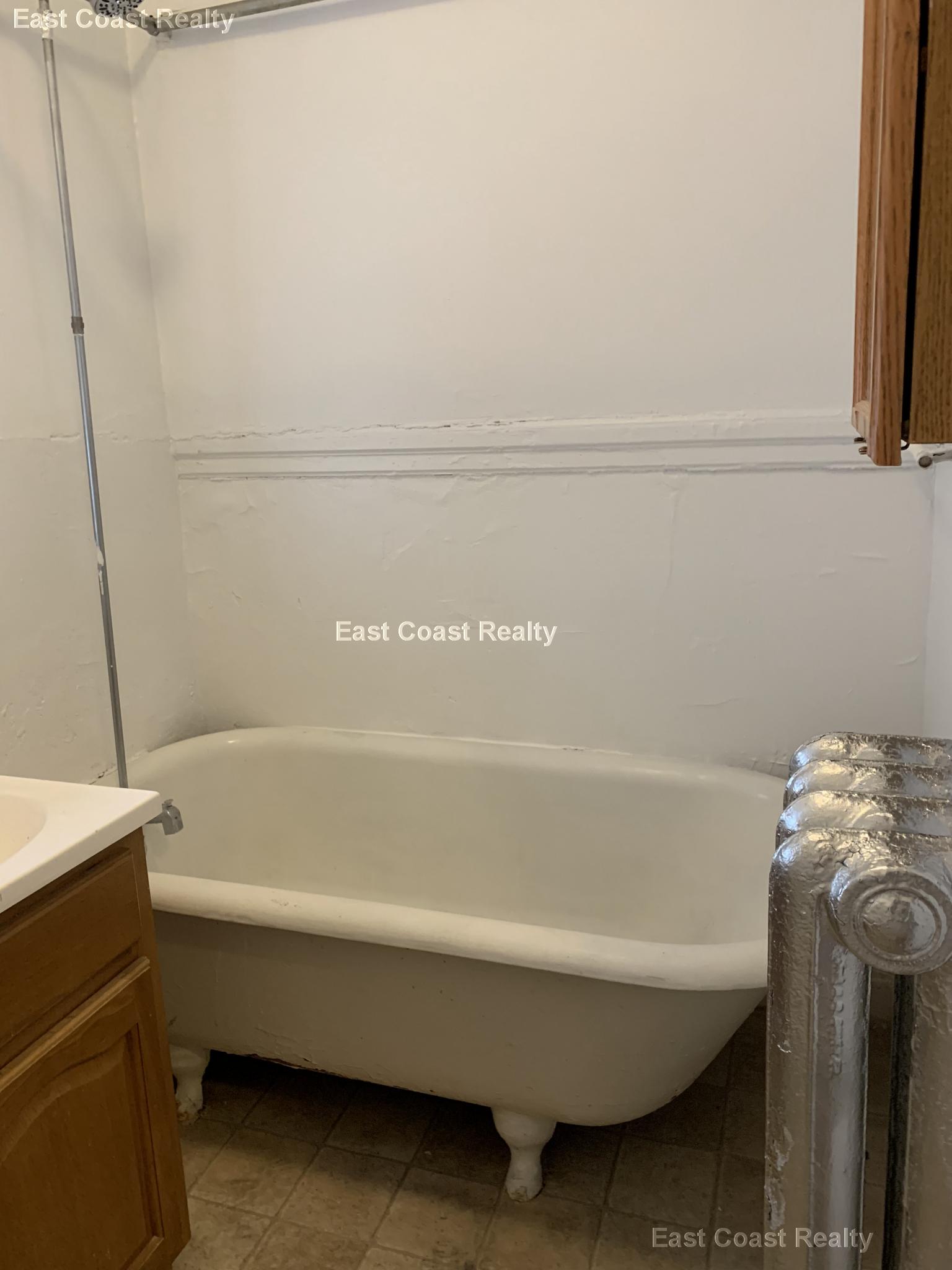 7 Mount Hood Rd, Brighton