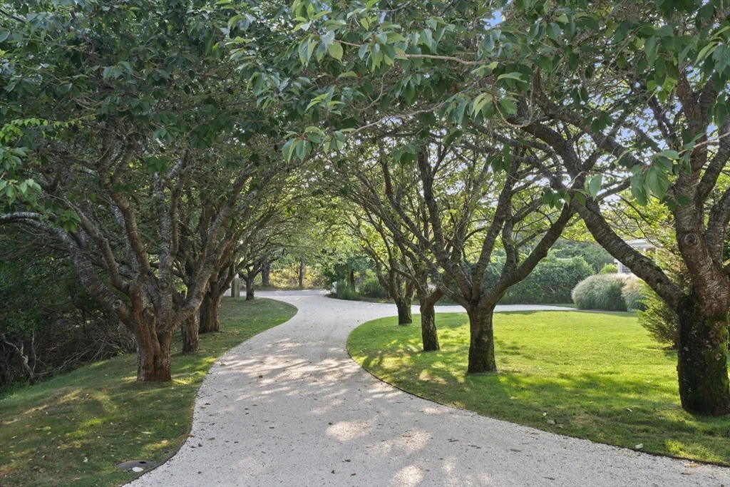 2 Drew Ln, Nantucket