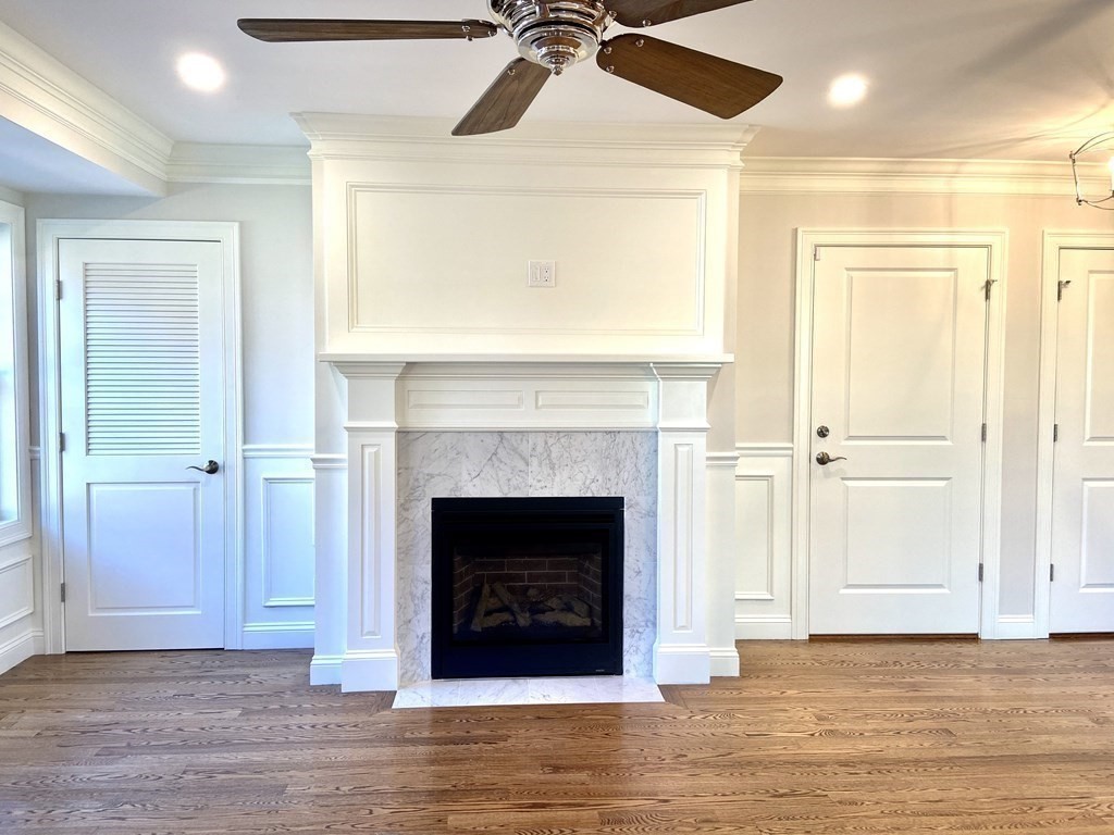 8 Maplewood St, West Roxbury