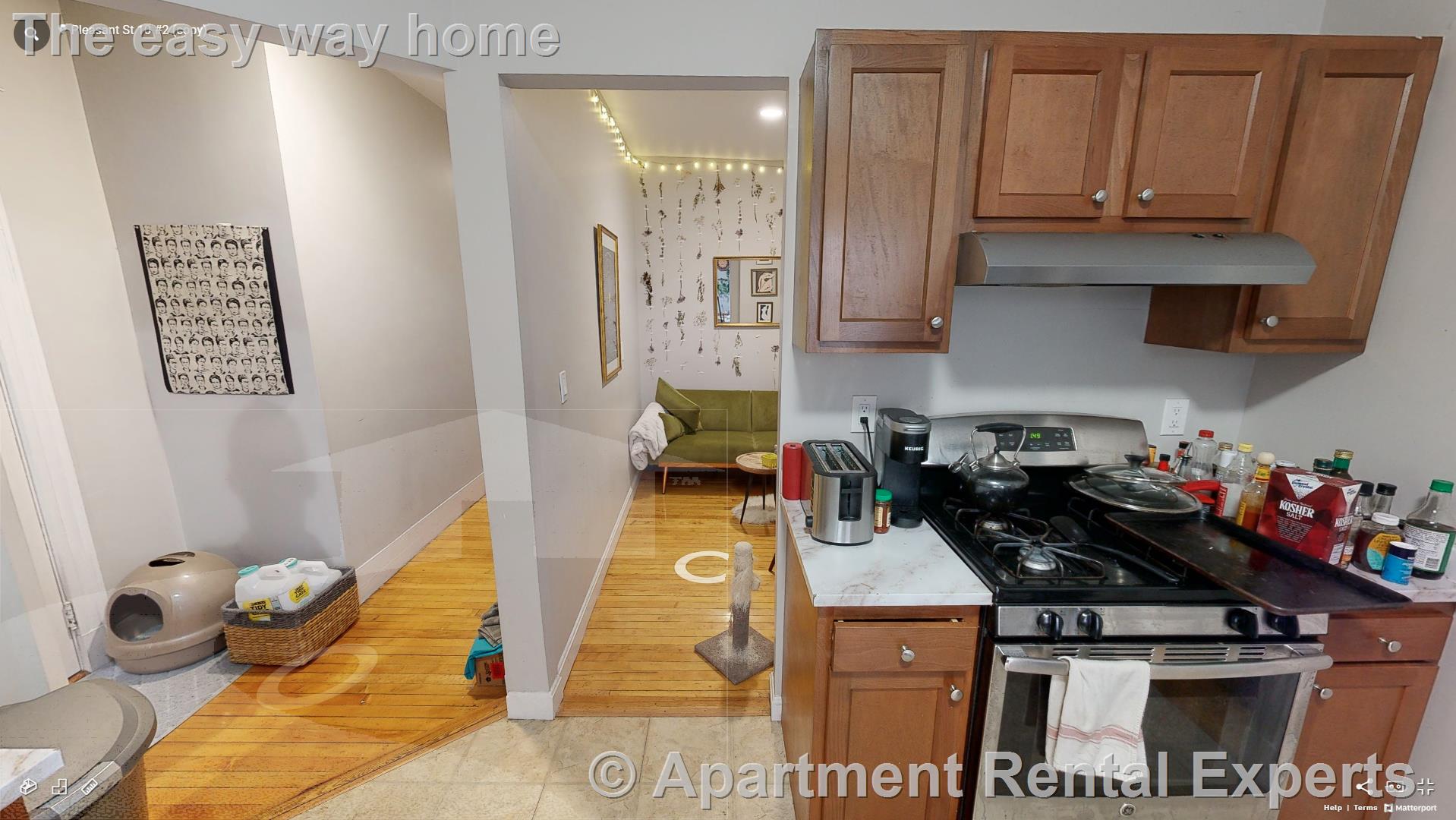 10 Pleasant St, Central Square