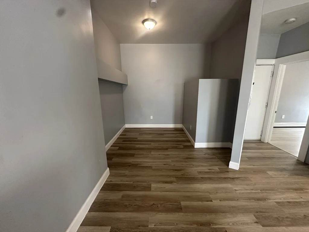 118 Gladstone St, East Boston