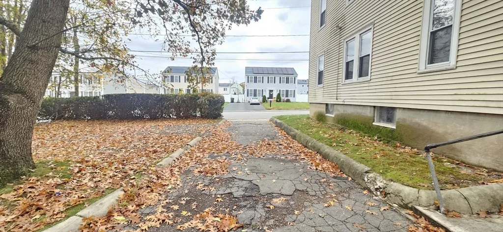 93 Arthur St, Brockton