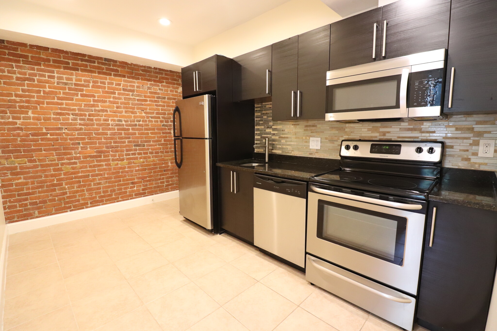 1203 Beacon St, Brookline