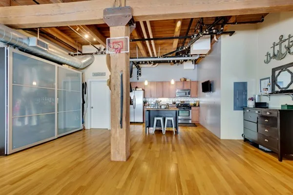 43 Charlton St, Everett