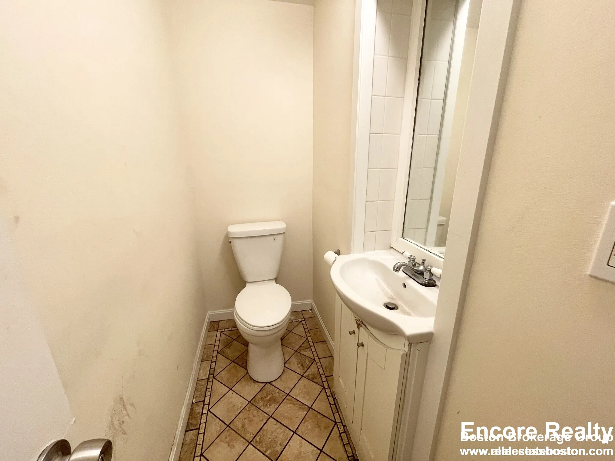 1 Folsom Ave, Mission Hill