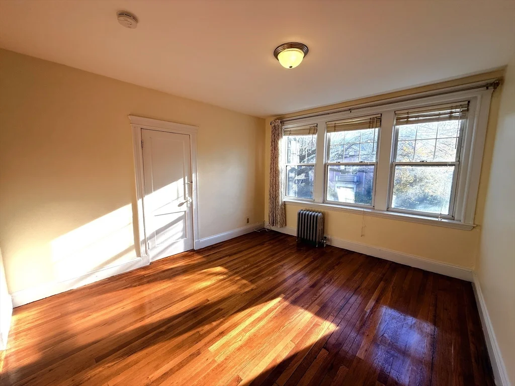 333 Harvard St, Mid-Cambridge