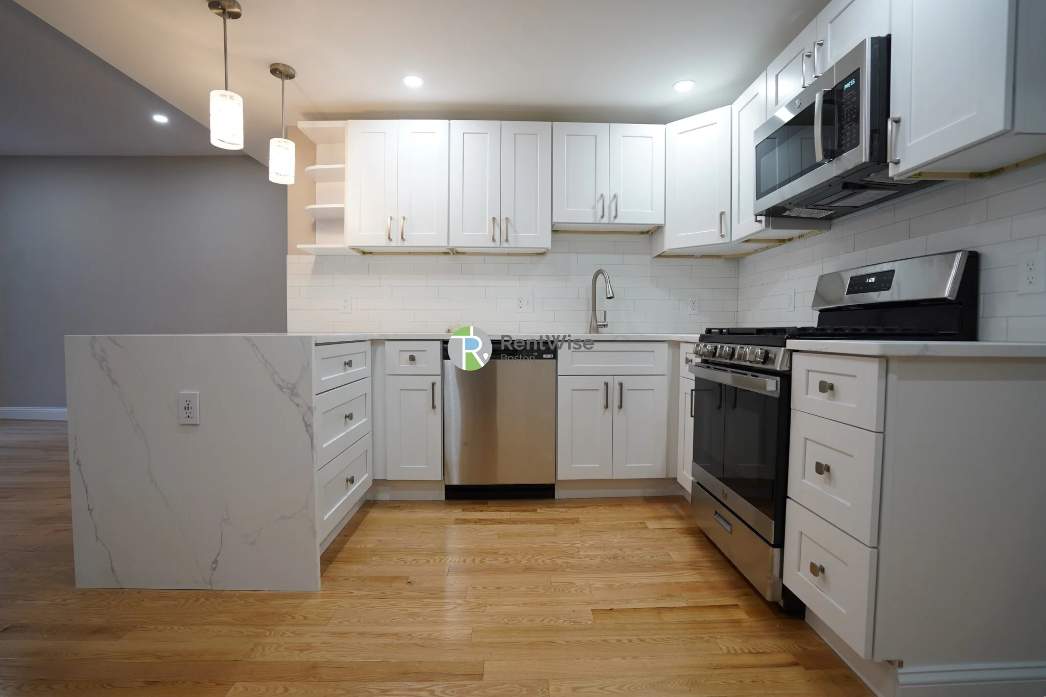 10 Lorraine Ter, Allston