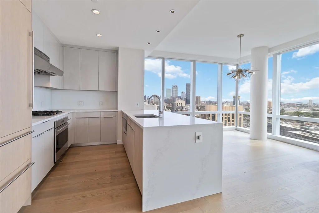 188 Brookline Ave, Fenway