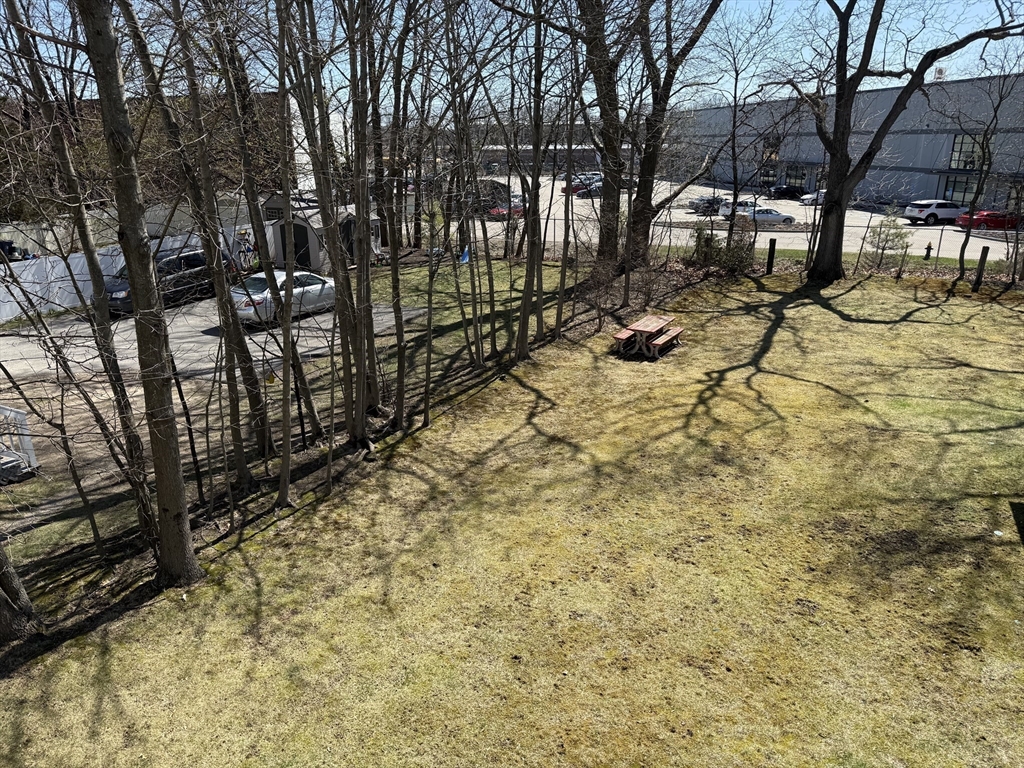 57 W Milton, Hyde Park