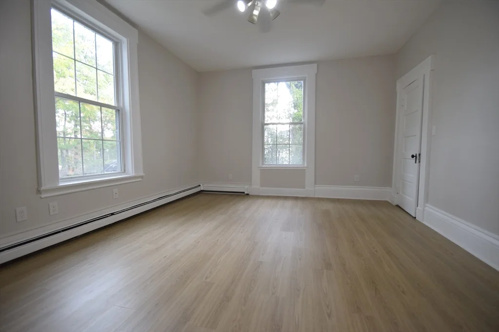 24 Saint James St, Newton