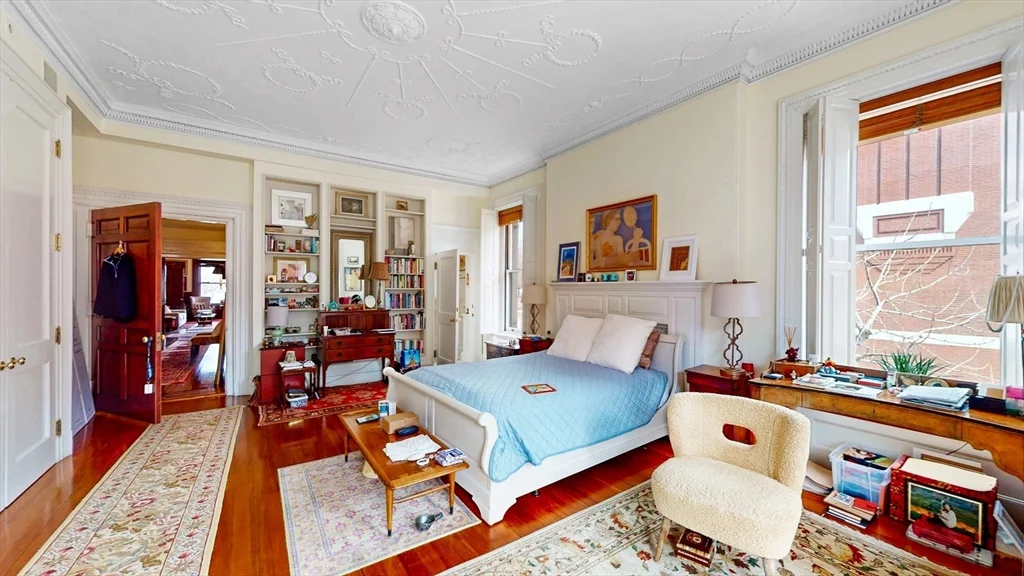 404 Beacon St, Back Bay